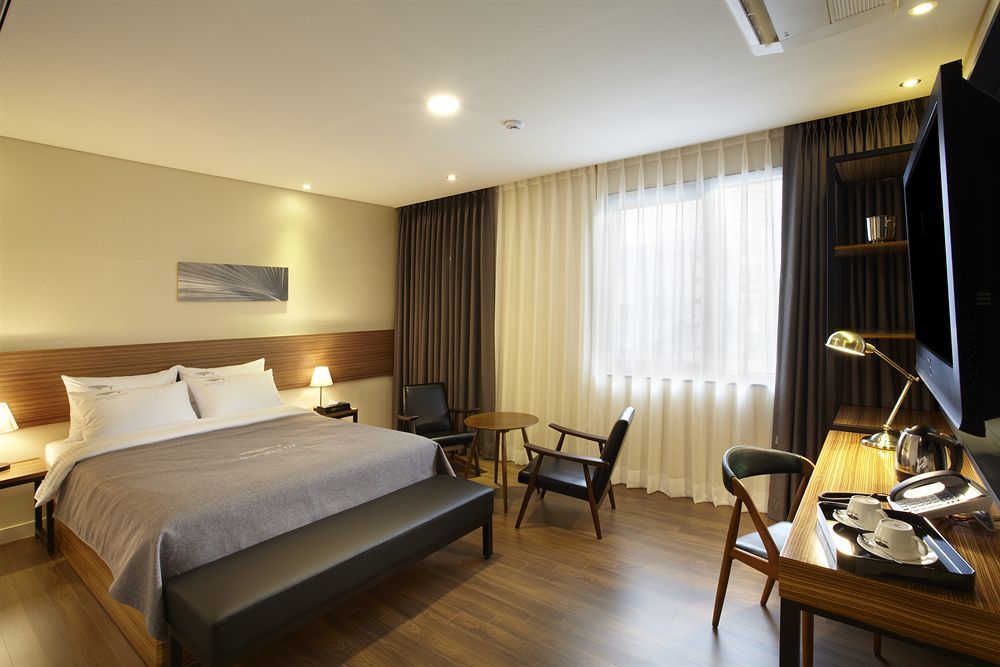 Cinema House Hotel In Busan Esterno foto