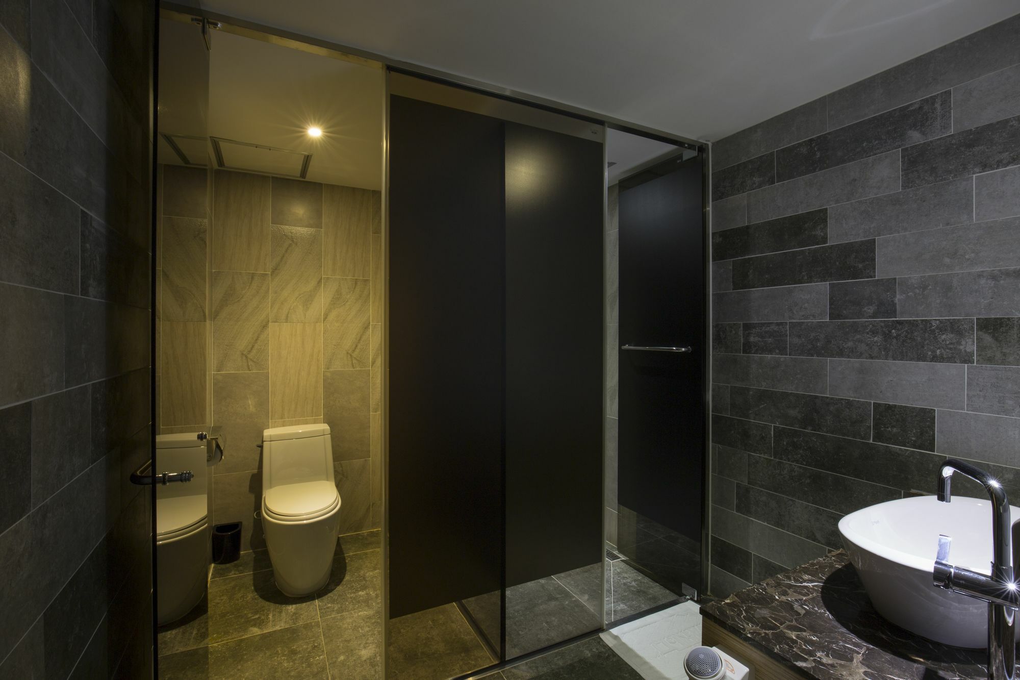 Cinema House Hotel In Busan Esterno foto