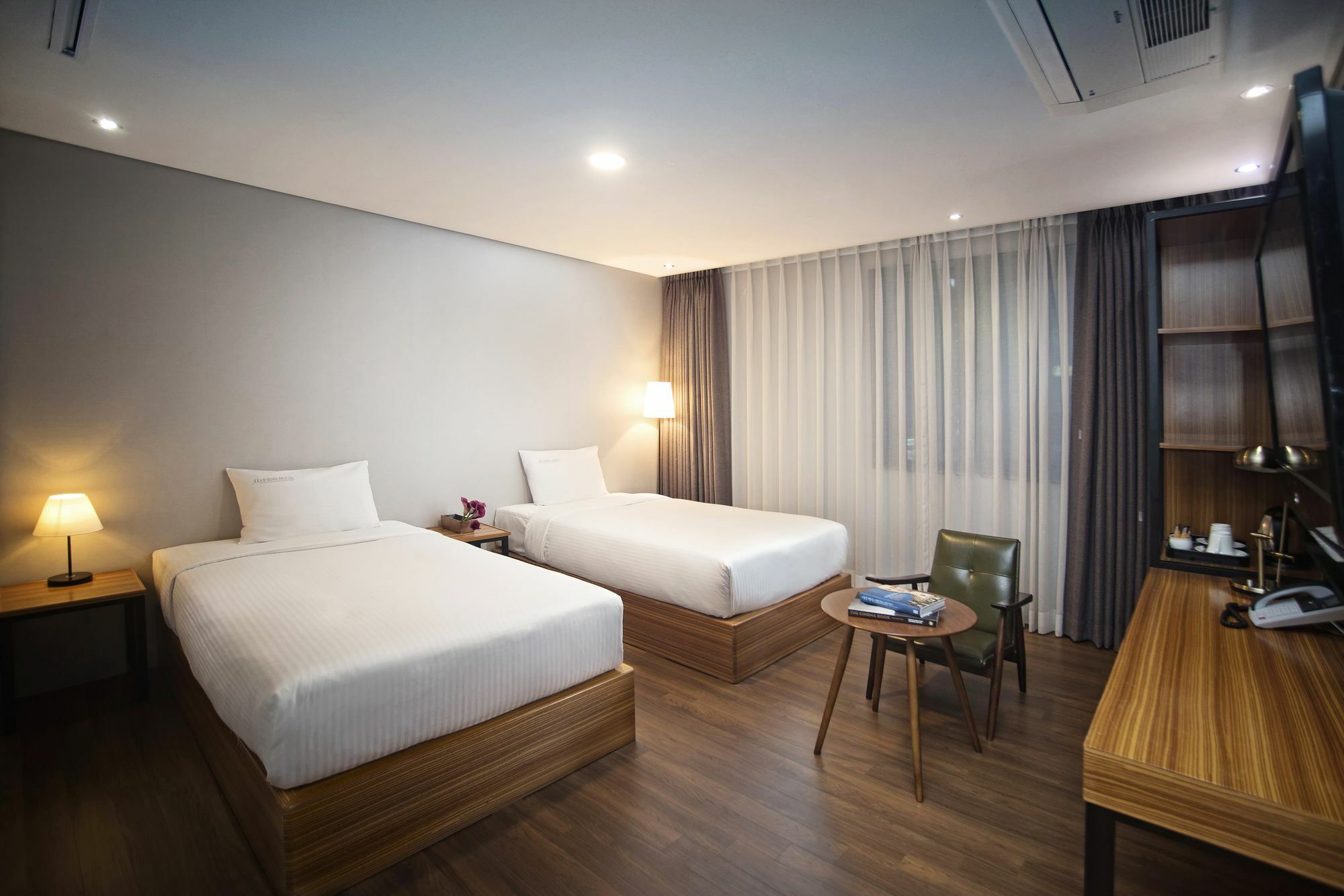 Cinema House Hotel In Busan Esterno foto
