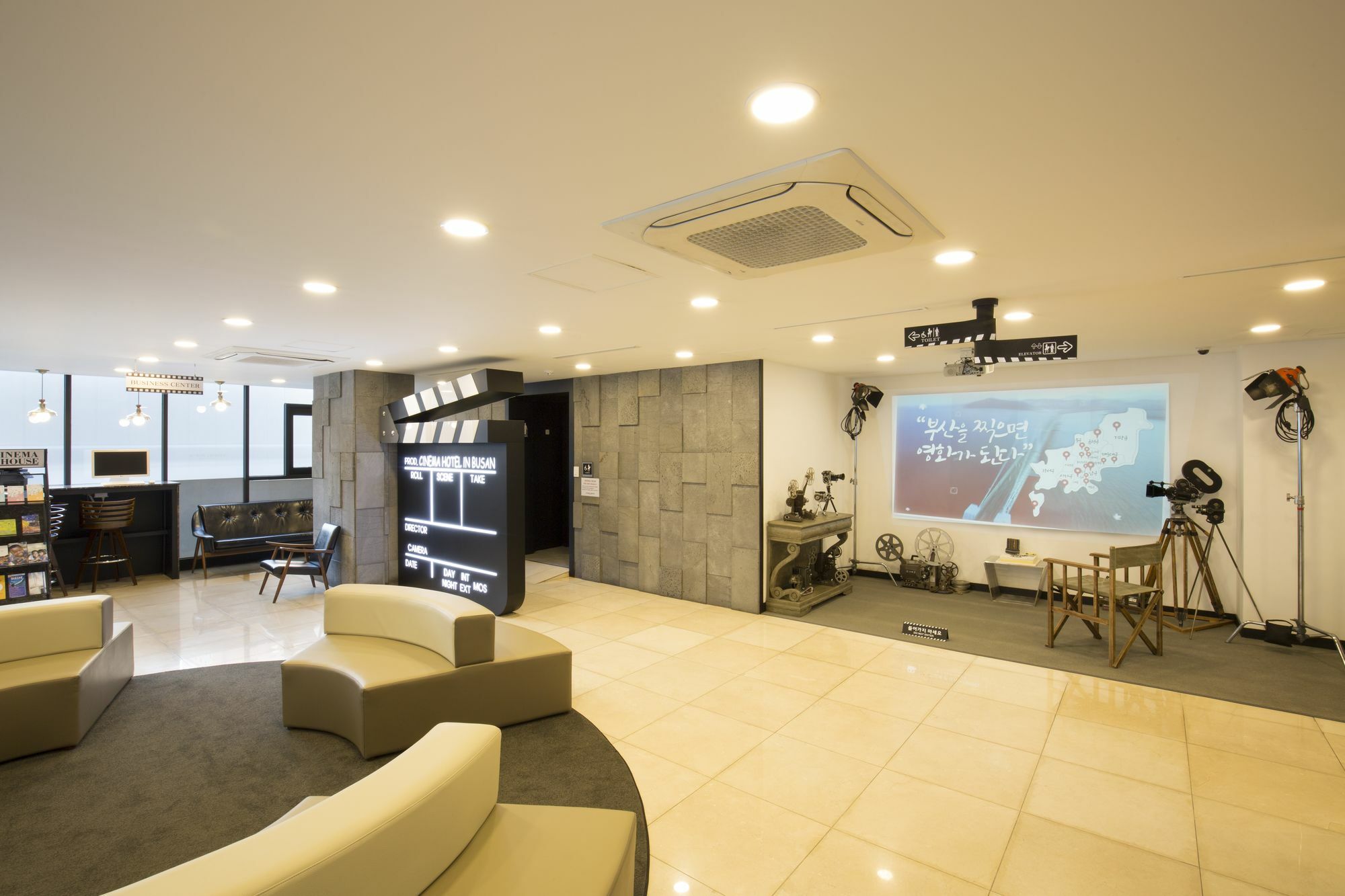 Cinema House Hotel In Busan Esterno foto